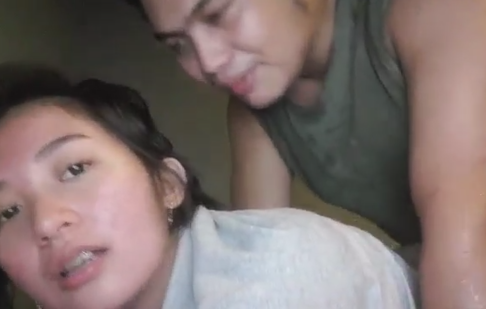 Cewek Yang Lagi Viral Mandi Bareng Montok